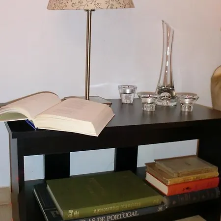 בית נופש The Yellow House וילה נובה דה גאיה