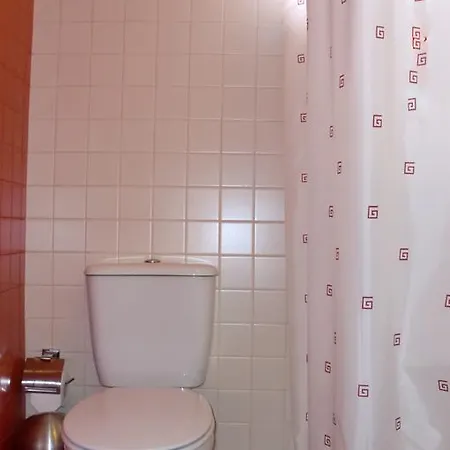 בית נופש The Yellow House וילה נובה דה גאיה