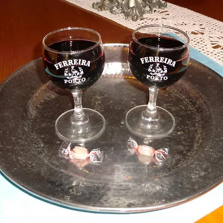 The Yellow House בית נופש