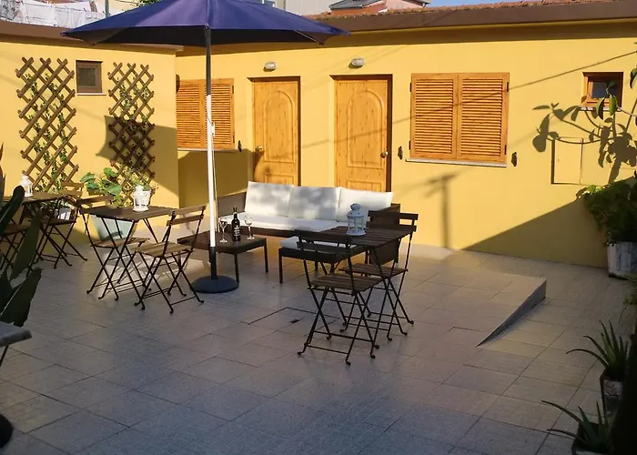 The Yellow House * Vila Nova de Gaia