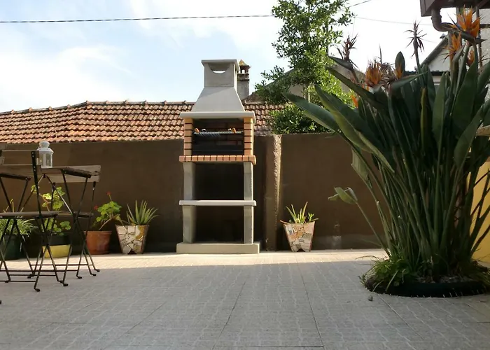 Ferienhaus The Yellow House *